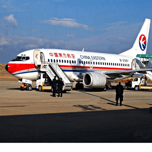 东极机场空运航空快运业稳步发展的原因是什么？